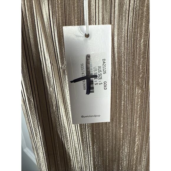 Petal and Pup Liza Gold Pleated Maxi Dress Size Small NWT - Picture 8 of 8